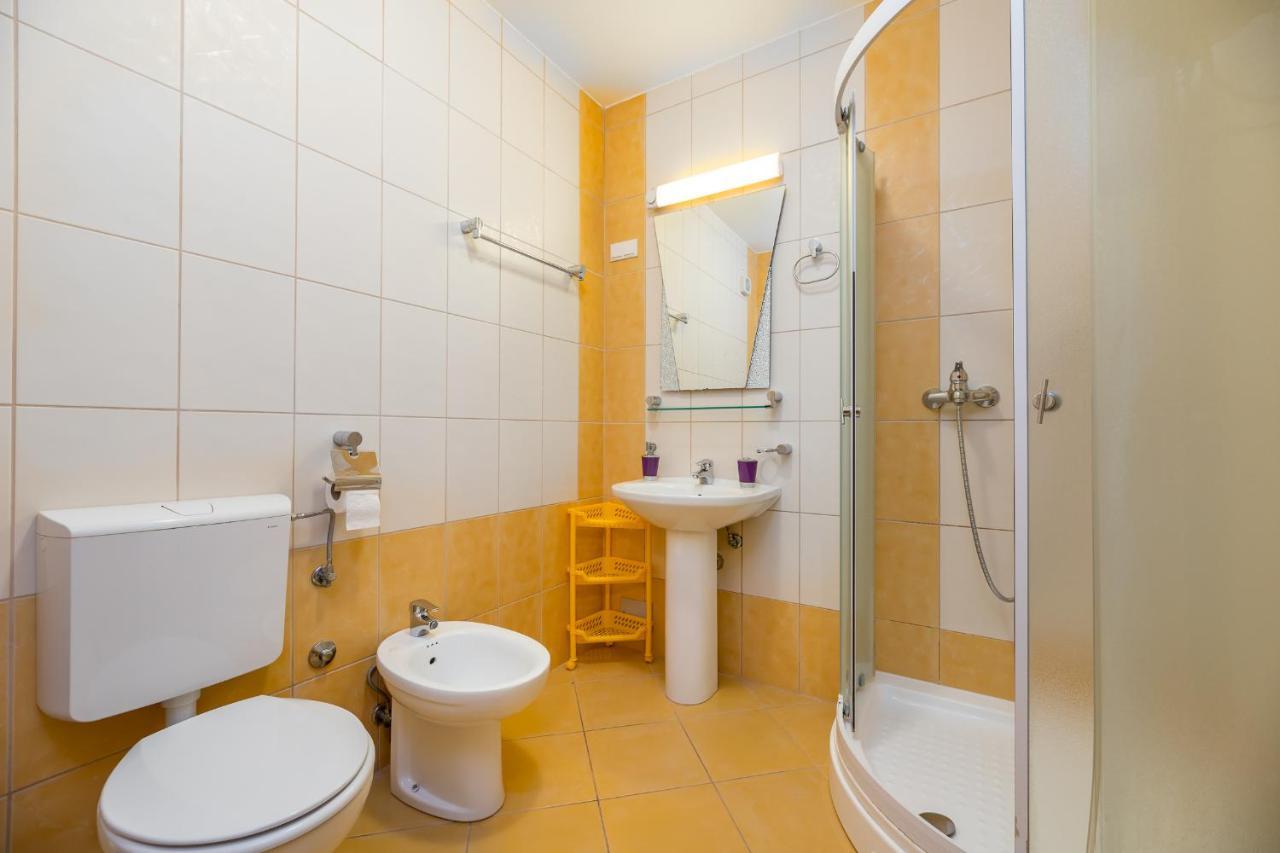 Apartments Melania & Antonia Baska  Luaran gambar